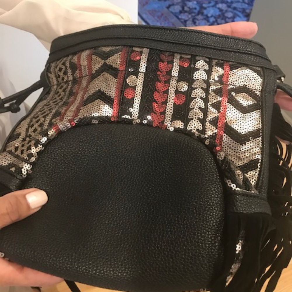 NWT LF Sequins Bag With Fringe - Picture 3 of 6
